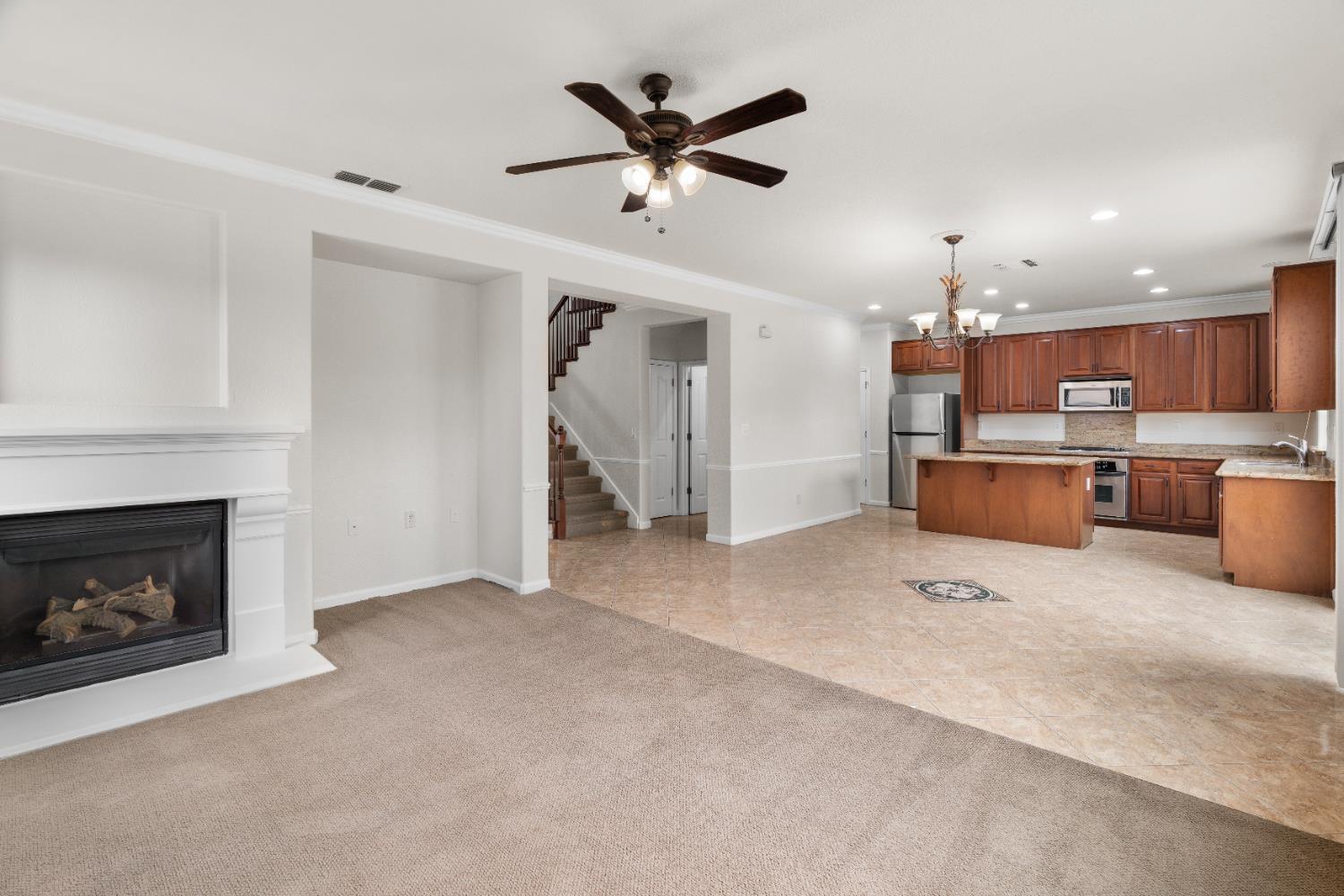 Detail Gallery Image 9 of 39 For 17636 Red Barley Ct, Lathrop,  CA 95330 - 3 Beds | 2/1 Baths