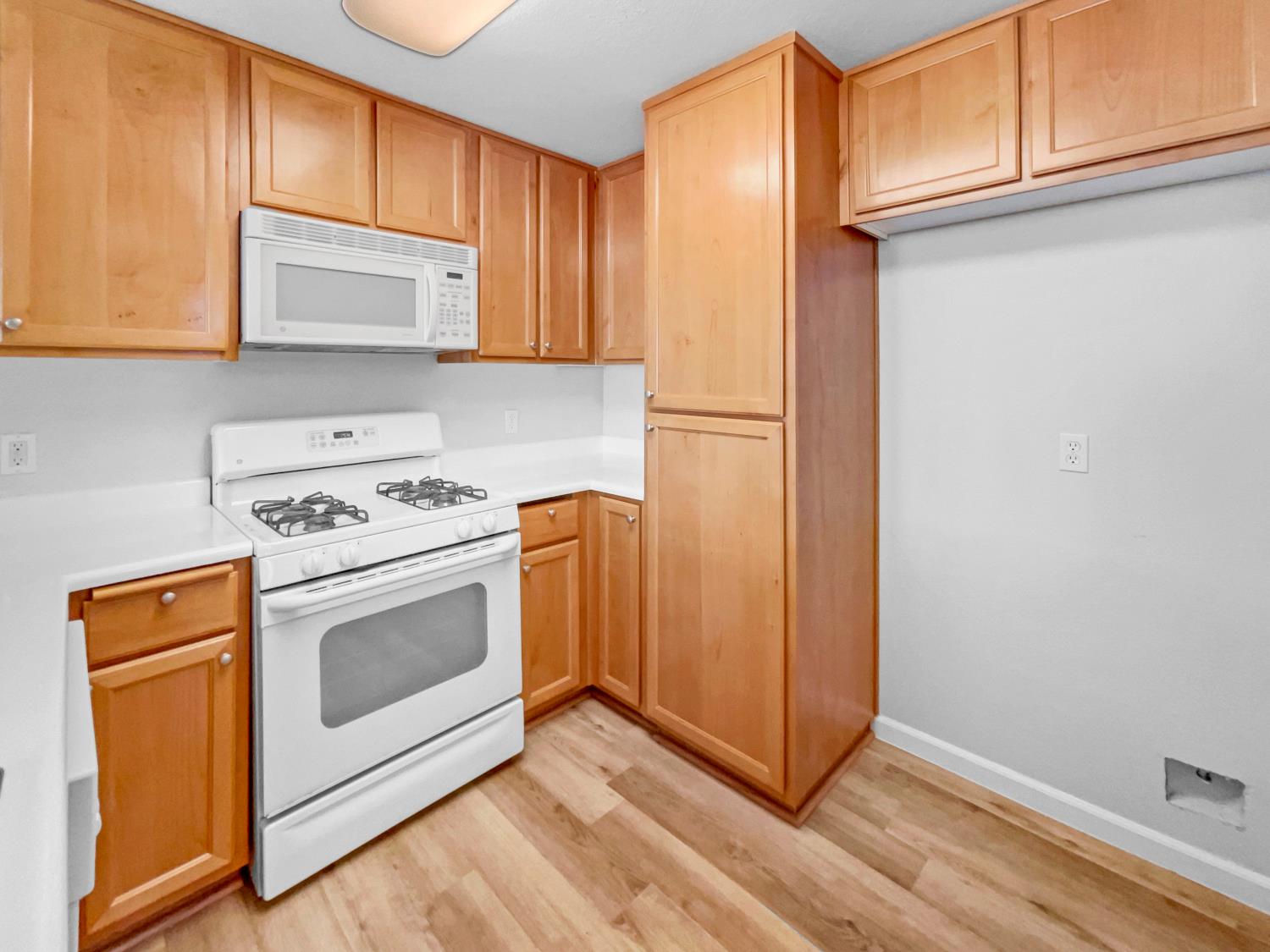 Detail Gallery Image 17 of 20 For 5201 Laguna Oaks Dr #5,  Elk Grove,  CA 95758 - 1 Beds | 1 Baths
