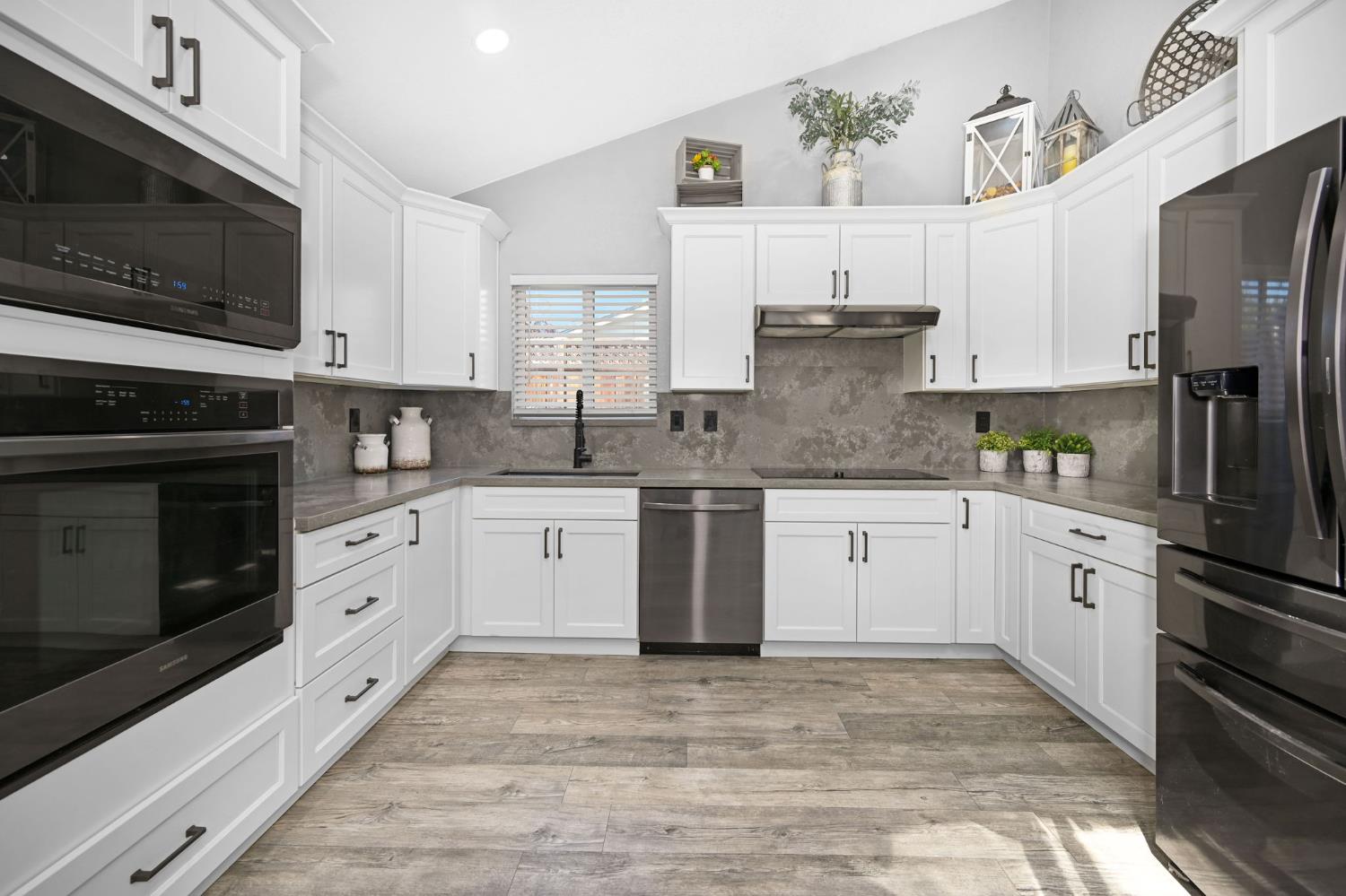 Detail Gallery Image 6 of 31 For 5325 Lenore Ave, Livermore,  CA 94550 - 3 Beds | 2 Baths