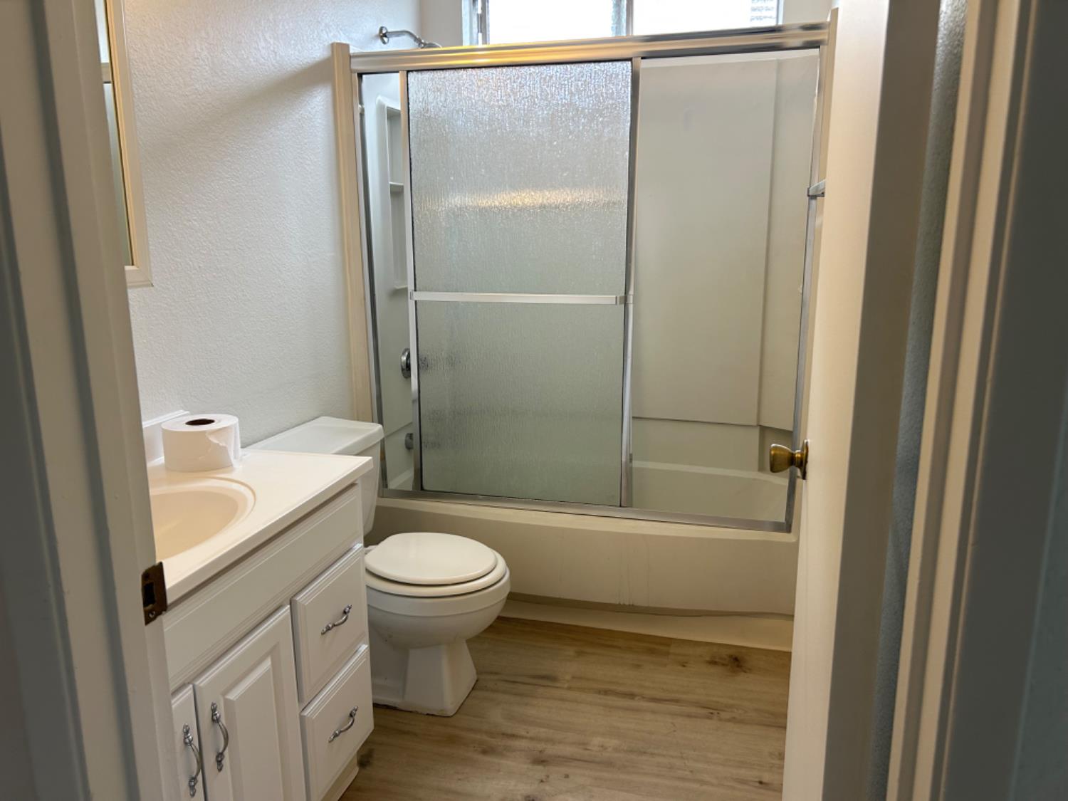 Detail Gallery Image 10 of 17 For 7019 Village Green Dr #103,  Stockton,  CA 95210 - 2 Beds | 2 Baths