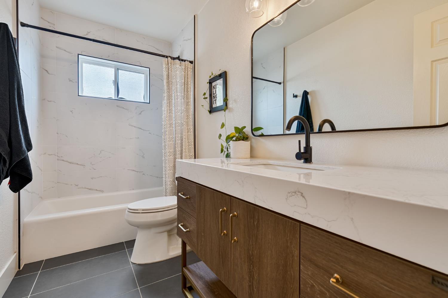 Detail Gallery Image 27 of 46 For 6469 Woodhills Way, Citrus Heights,  CA 95621 - 3 Beds | 2 Baths