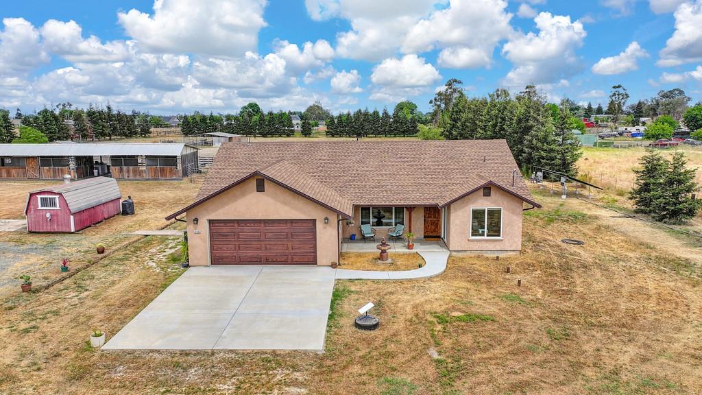 Detail Gallery Image 4 of 87 For 24684 N Watkinson Rd, Acampo,  CA 95220 - 2 Beds | 2 Baths