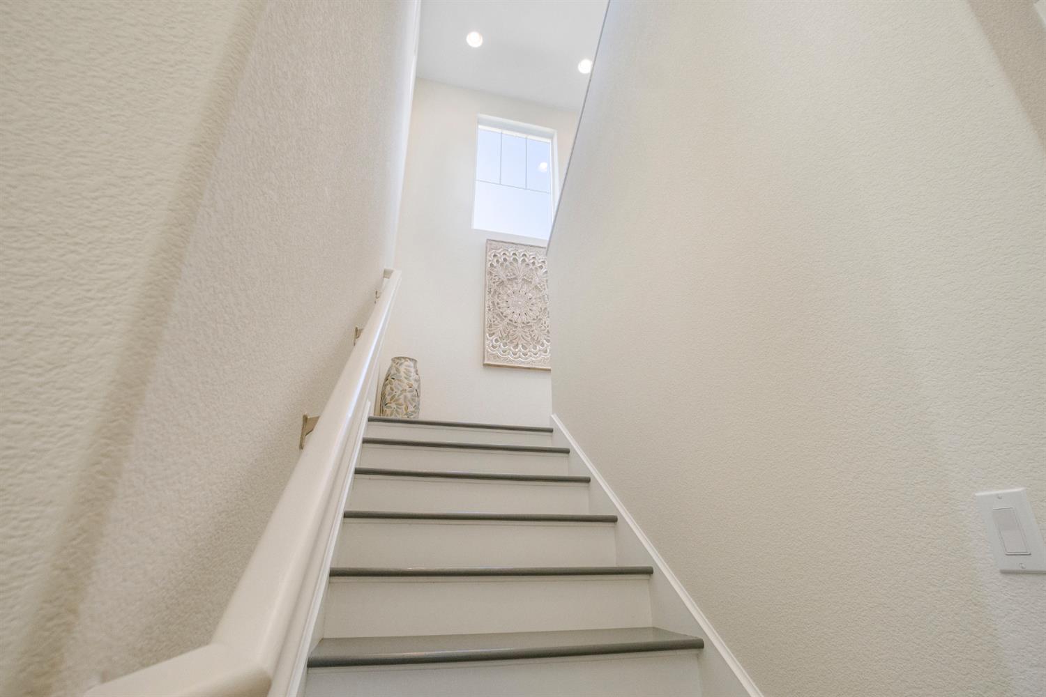 Detail Gallery Image 14 of 29 For 21244 Grapevine, Patterson,  CA 95363 - 4 Beds | 3 Baths
