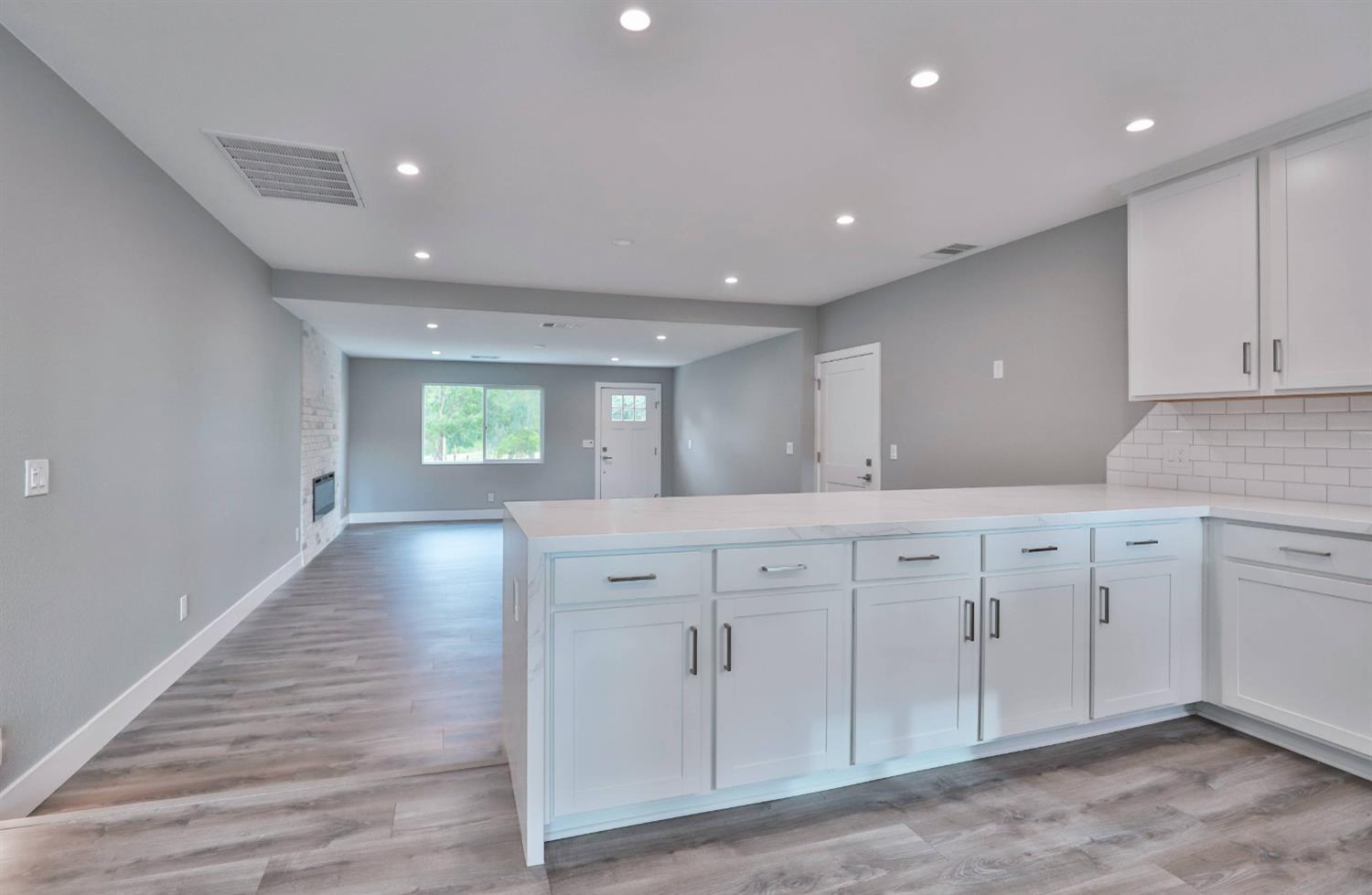Detail Gallery Image 12 of 43 For 13041 Willow Creek Rd, Ione,  CA 95640 - 3 Beds | 2 Baths