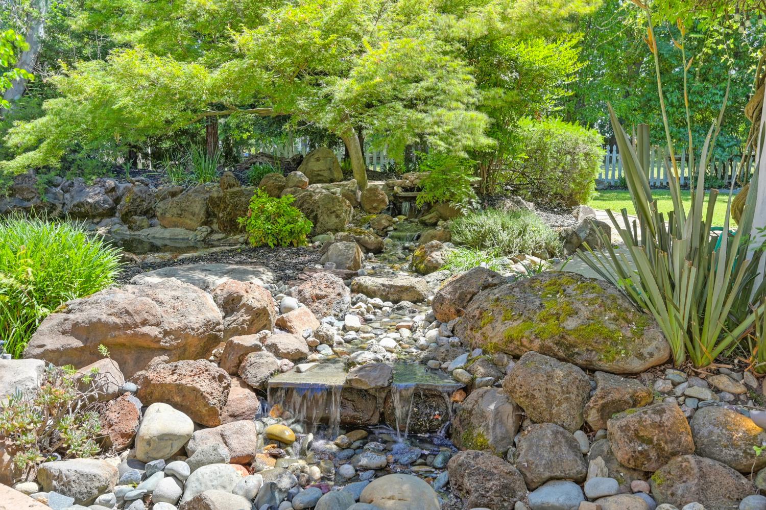 Detail Gallery Image 57 of 92 For 3710 Sutter Hill Ln, Carmichael,  CA 95608 - 4 Beds | 3/1 Baths