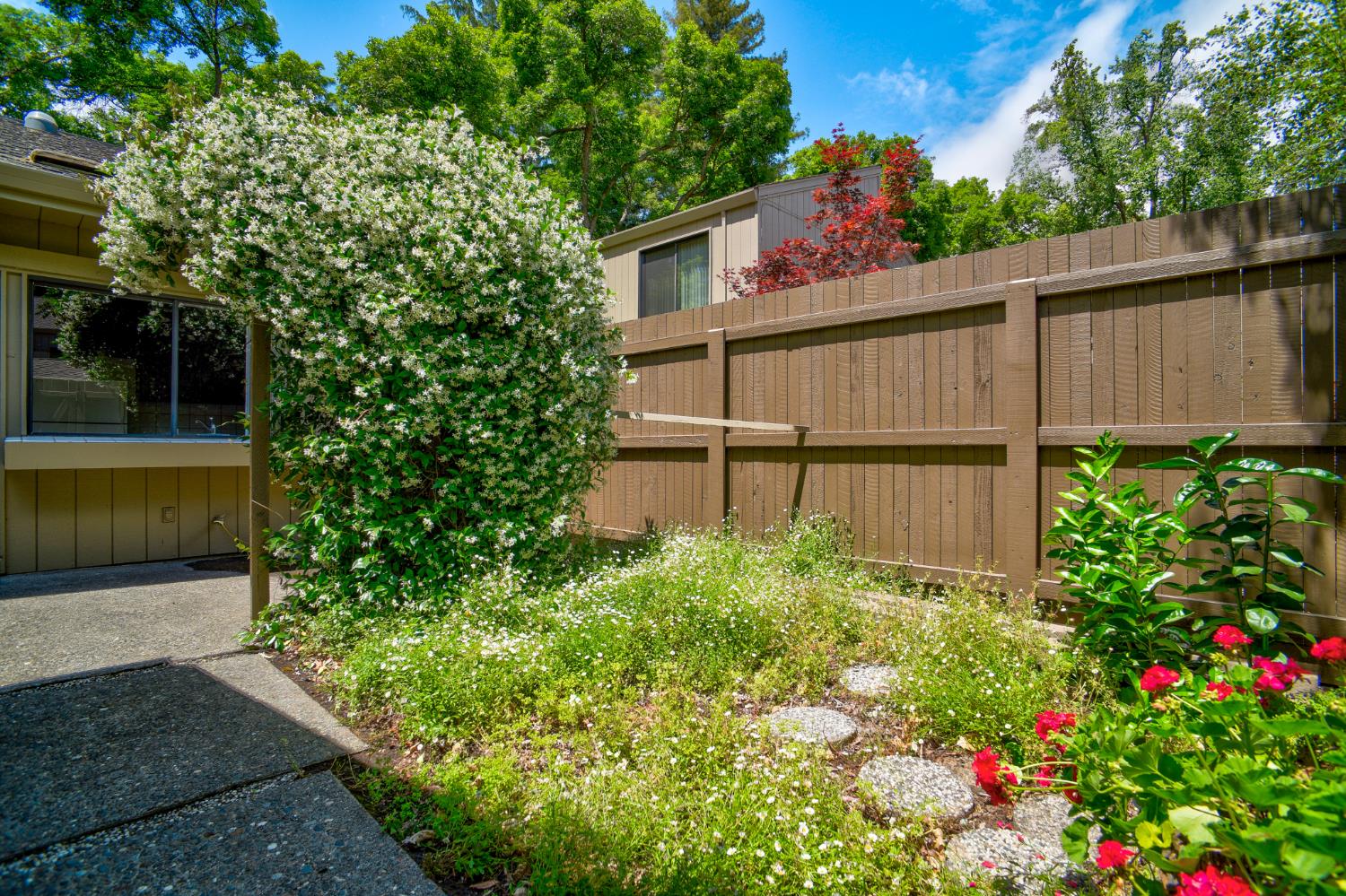 Detail Gallery Image 14 of 30 For 1112 Vanderbilt Way, Sacramento,  CA 95825 - 2 Beds | 2 Baths