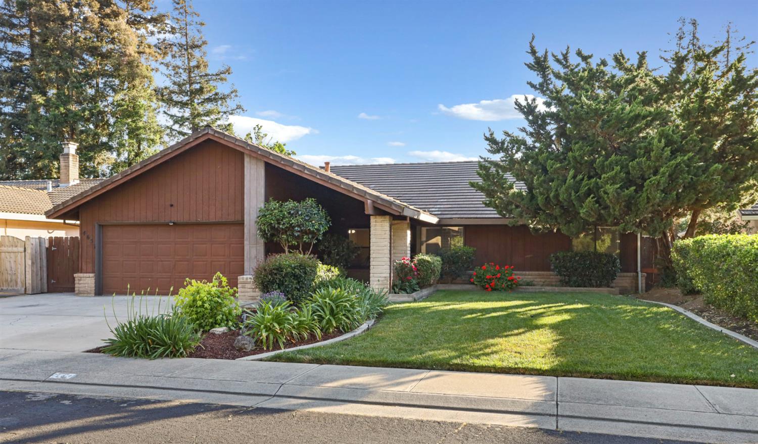 Detail Gallery Image 1 of 19 For 4657 Winding River Cir, Stockton,  CA 95219 - 3 Beds | 2 Baths