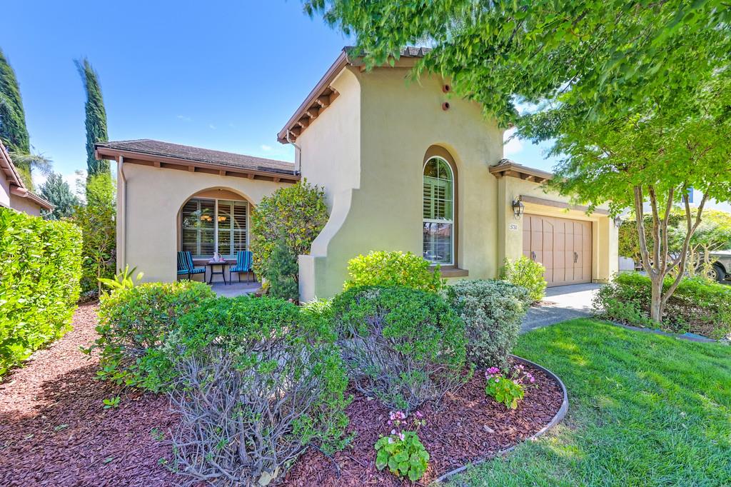 Detail Gallery Image 2 of 99 For 5730 Palmera Ln, Sacramento,  CA 95835 - 2 Beds | 2 Baths