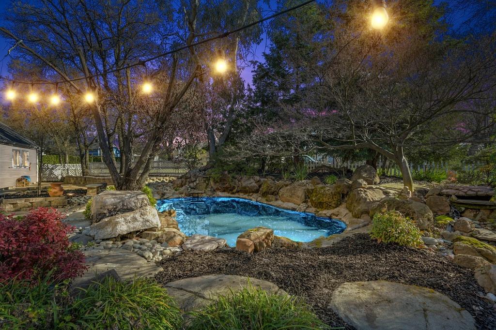 Detail Gallery Image 58 of 92 For 3710 Sutter Hill Ln, Carmichael,  CA 95608 - 4 Beds | 3/1 Baths
