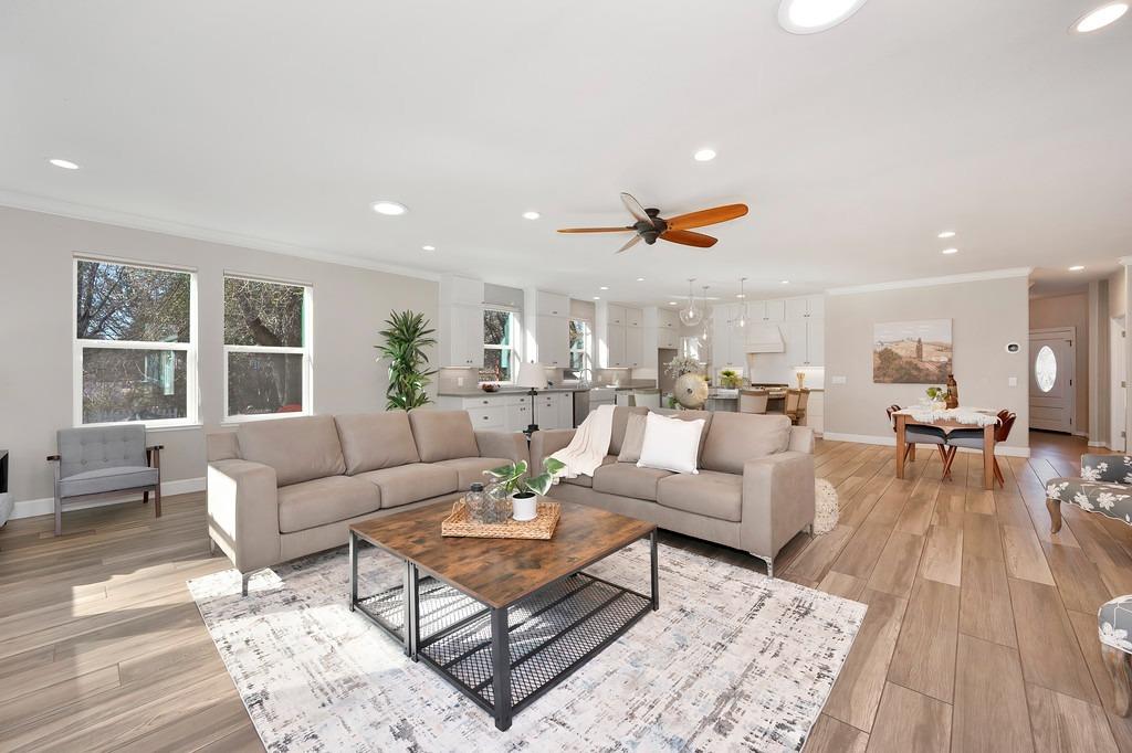 Detail Gallery Image 16 of 92 For 3710 Sutter Hill Ln, Carmichael,  CA 95608 - 4 Beds | 3/1 Baths