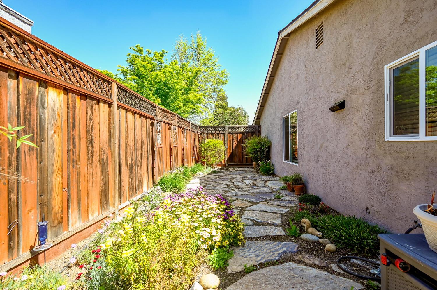 Detail Gallery Image 23 of 31 For 5325 Lenore Ave, Livermore,  CA 94550 - 3 Beds | 2 Baths