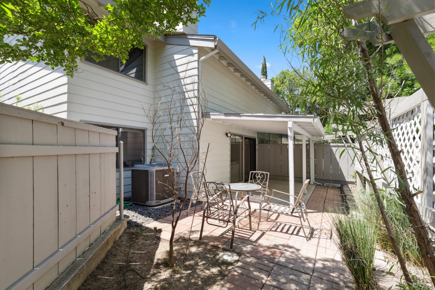 Detail Gallery Image 8 of 34 For 3350 M St #15,  Merced,  CA 95348 - 3 Beds | 2/1 Baths