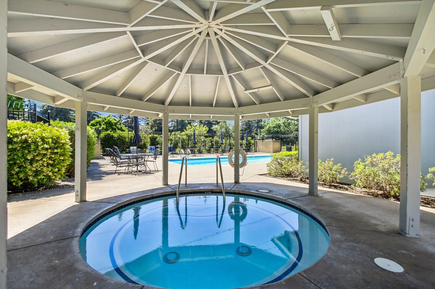 Detail Gallery Image 58 of 59 For 306 East Ranch Rd, Sacramento,  CA 95825 - 2 Beds | 2 Baths