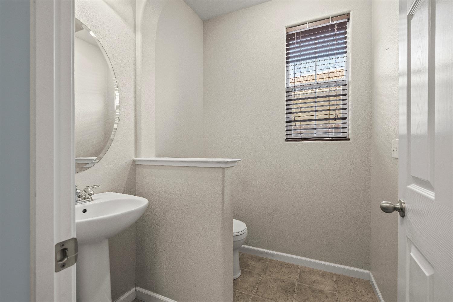 Detail Gallery Image 25 of 43 For 4151 Etoway Way, Rancho Cordova,  CA 95742 - 5 Beds | 3/1 Baths