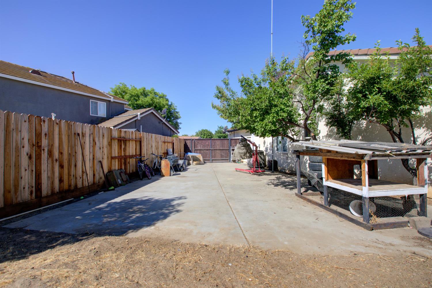 Detail Gallery Image 46 of 49 For 2341 Summersong Ct, Turlock,  CA 95382 - 6 Beds | 3 Baths