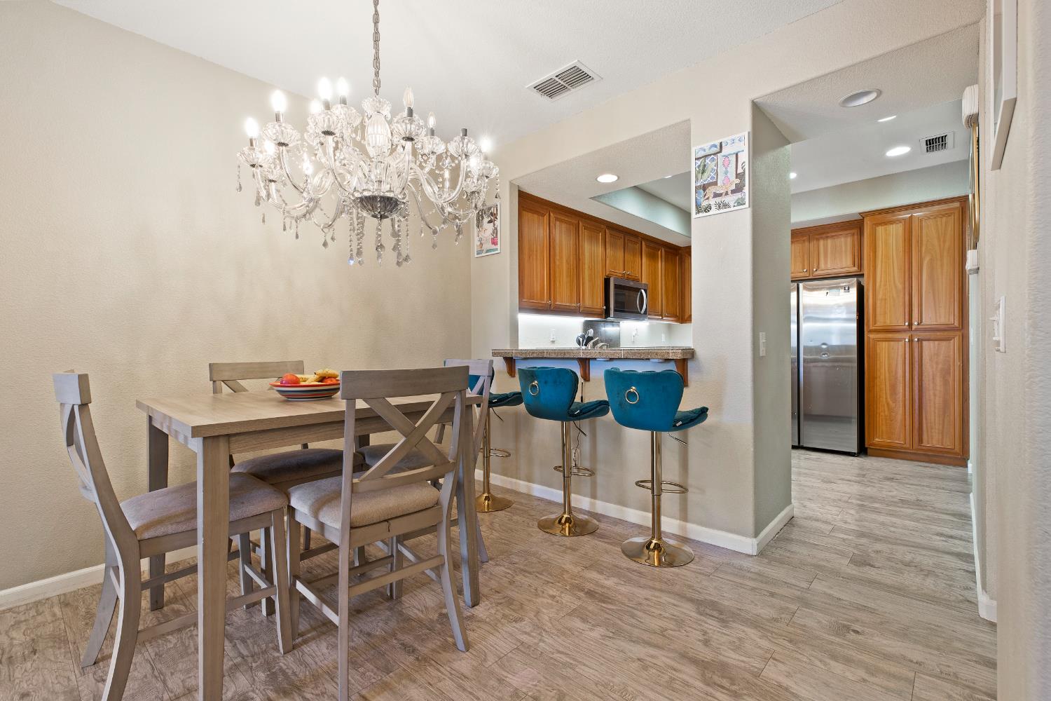 Detail Gallery Image 12 of 44 For 980 Silver Spur Cir #43,  Oakdale,  CA 95361 - 3 Beds | 2/1 Baths