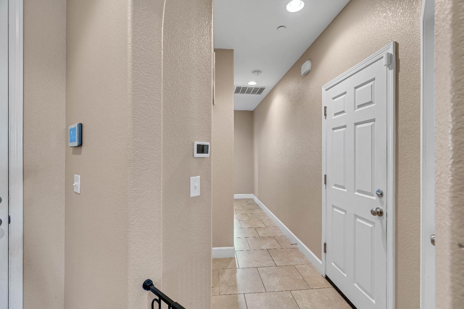 Detail Gallery Image 11 of 18 For 10406 Albert Dr, Stockton,  CA 95209 - 3 Beds | 2 Baths