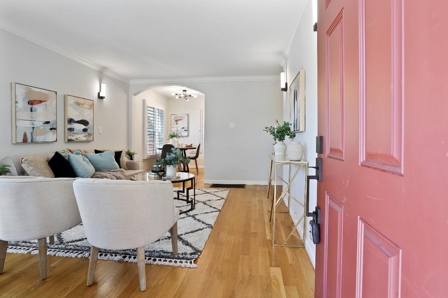 Detail Gallery Image 3 of 27 For 1644 San Pablo Ave #D,  Berkeley,  CA 94702 - 1 Beds | 1 Baths
