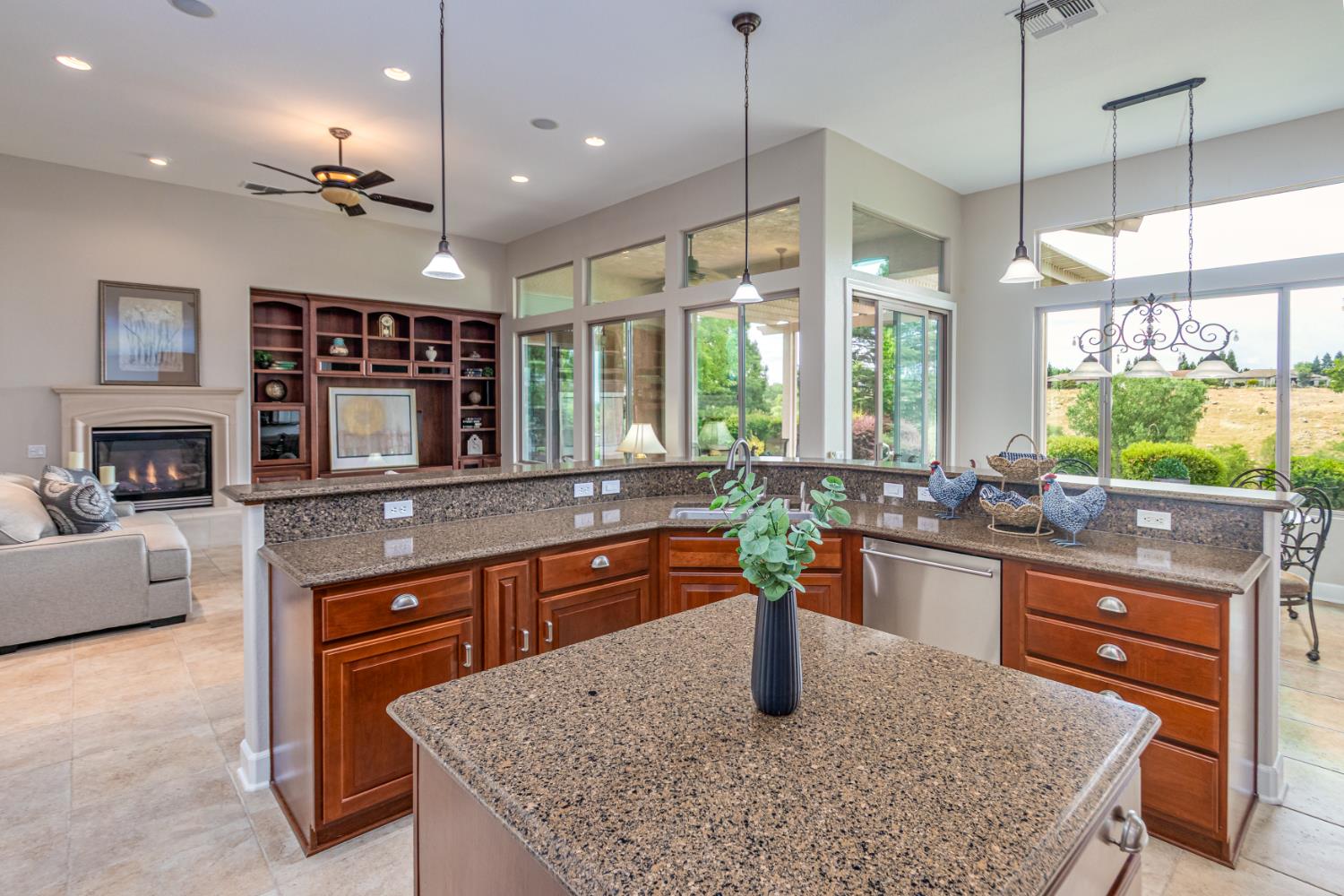 Detail Gallery Image 18 of 41 For 2291 Walden View Ln, Lincoln,  CA 95648 - 2 Beds | 2/1 Baths