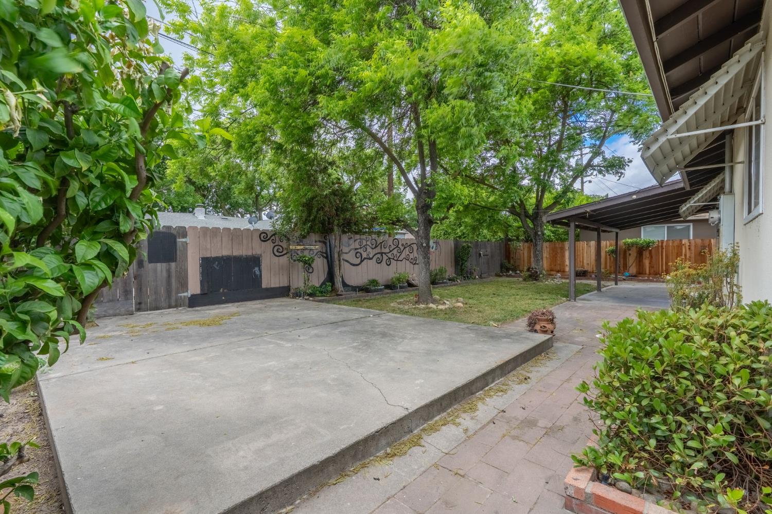 Detail Gallery Image 26 of 26 For 1610 Maplewood Dr, Modesto,  CA 95350 - 3 Beds | 2 Baths
