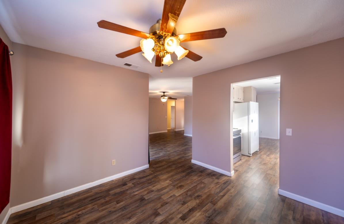 Detail Gallery Image 17 of 25 For 2253 Newbury Cir, Lodi,  CA 95240 - 3 Beds | 2 Baths