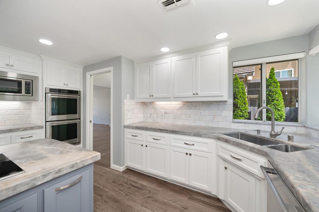 Detail Gallery Image 18 of 74 For 4715 Copperfield Cir, Granite Bay,  CA 95746 - 4 Beds | 3 Baths