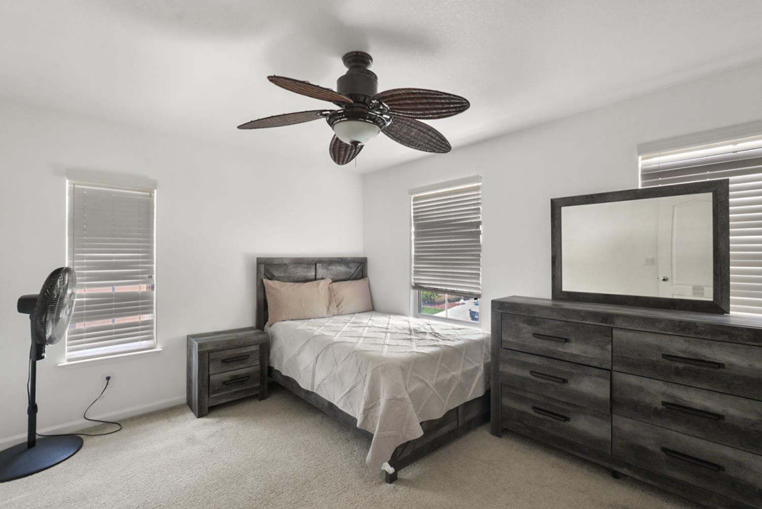 Detail Gallery Image 23 of 36 For 1408 Mendocino Creek Dtive, Patterson,  CA 95363 - 5 Beds | 3/1 Baths
