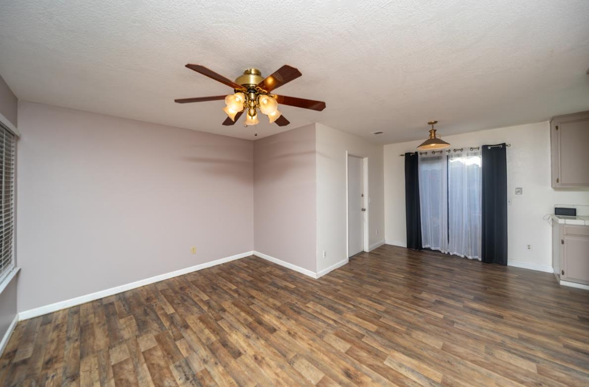 Detail Gallery Image 14 of 25 For 2253 Newbury Cir, Lodi,  CA 95240 - 3 Beds | 2 Baths