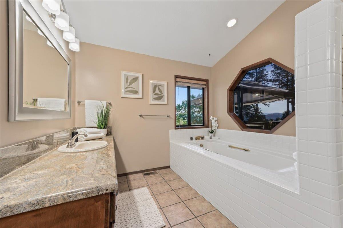 Troy Court, Grass Valley, California image 36
