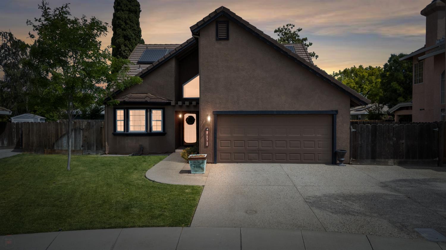 Detail Gallery Image 1 of 69 For 839 Cobblestone, Ripon,  CA 95366 - 4 Beds | 3 Baths