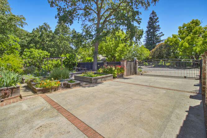 Detail Gallery Image 74 of 82 For 3399 Barberry, Sacramento,  CA 95864 - 5 Beds | 3/2 Baths