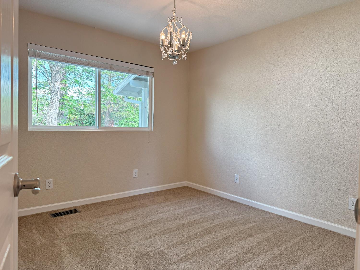 Detail Gallery Image 25 of 47 For 3781 Whispering Pines Ln, Shingle Springs,  CA 95682 - 3 Beds | 2 Baths