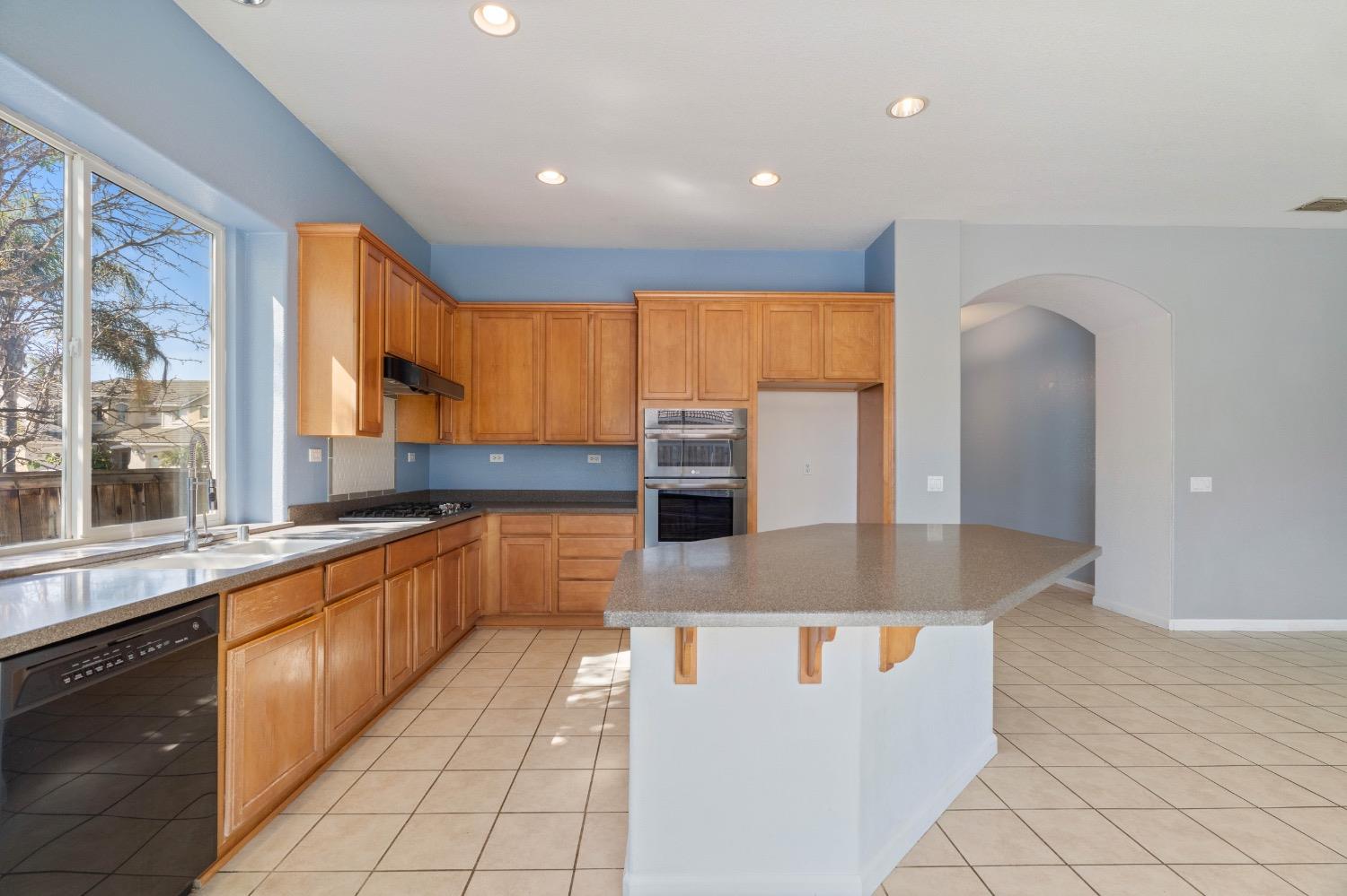 Gladwin Way, Elk Grove, California image 14