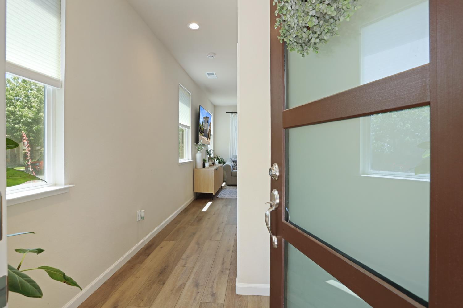 Detail Gallery Image 6 of 38 For 3921 Dedication Dr, Turlock,  CA 95382 - 3 Beds | 2/1 Baths