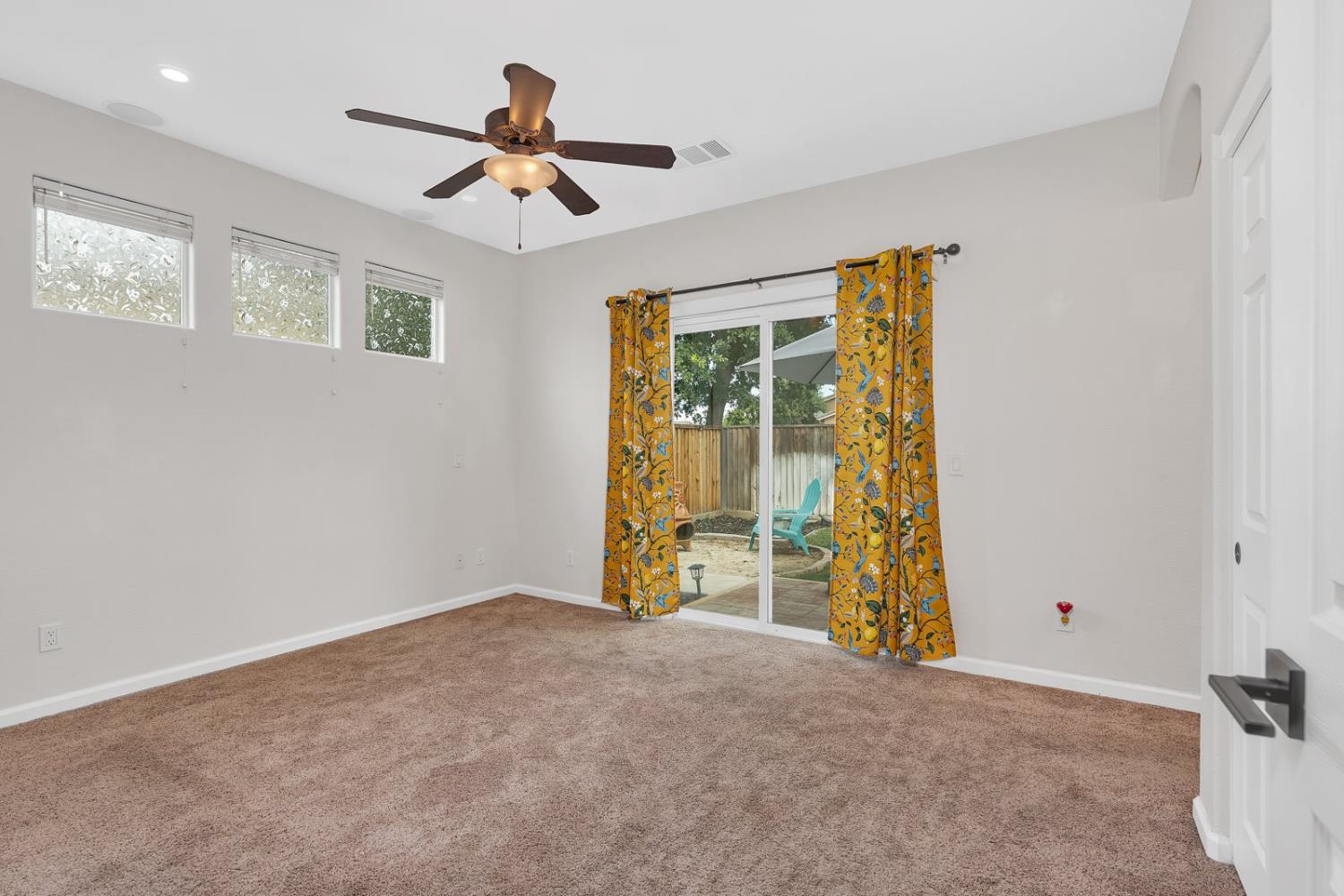 Detail Gallery Image 24 of 48 For 3008 La Vina Cir, Los Banos,  CA 93635 - 3 Beds | 2 Baths
