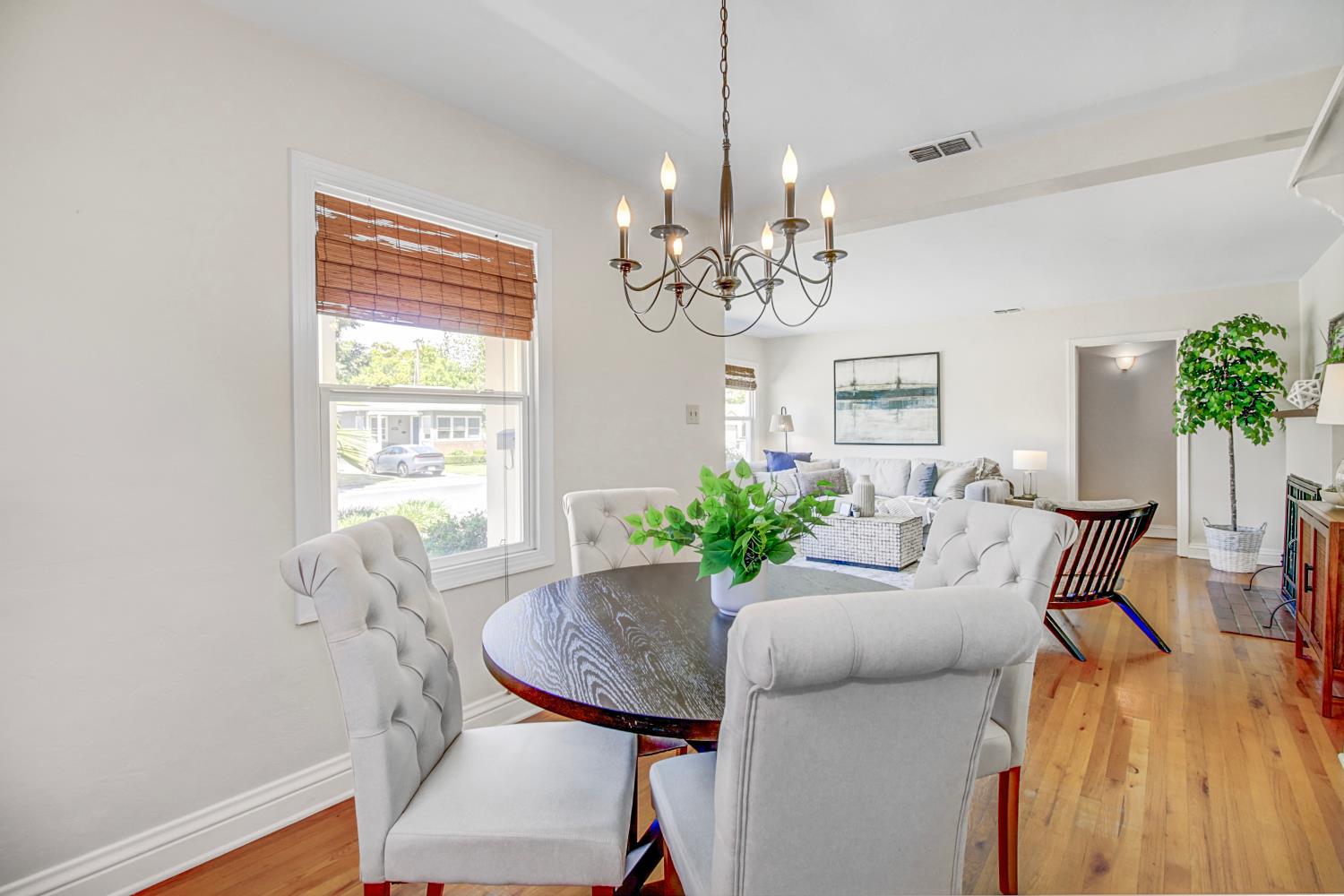 Detail Gallery Image 15 of 48 For 5960 12th Ave, Sacramento,  CA 95820 - 3 Beds | 1 Baths