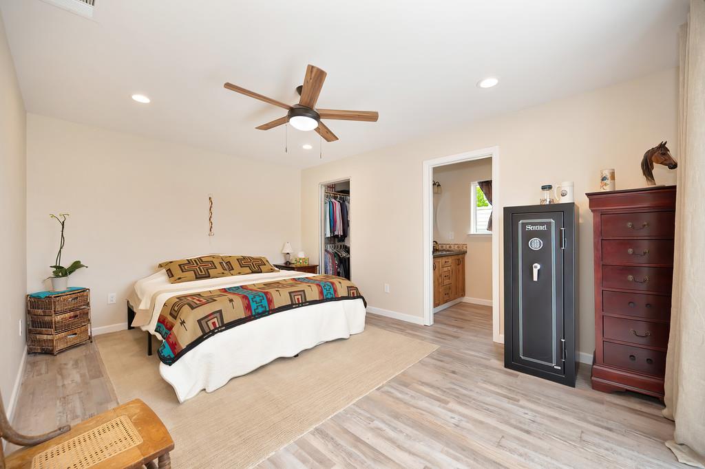 Detail Gallery Image 24 of 87 For 24684 N Watkinson Rd, Acampo,  CA 95220 - 2 Beds | 2 Baths