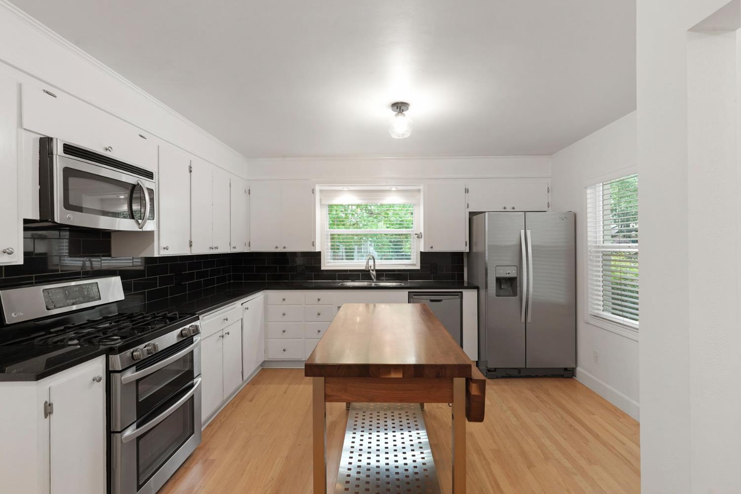 Detail Gallery Image 16 of 49 For 205 S Crescent Ave, Lodi,  CA 95240 - 3 Beds | 2 Baths