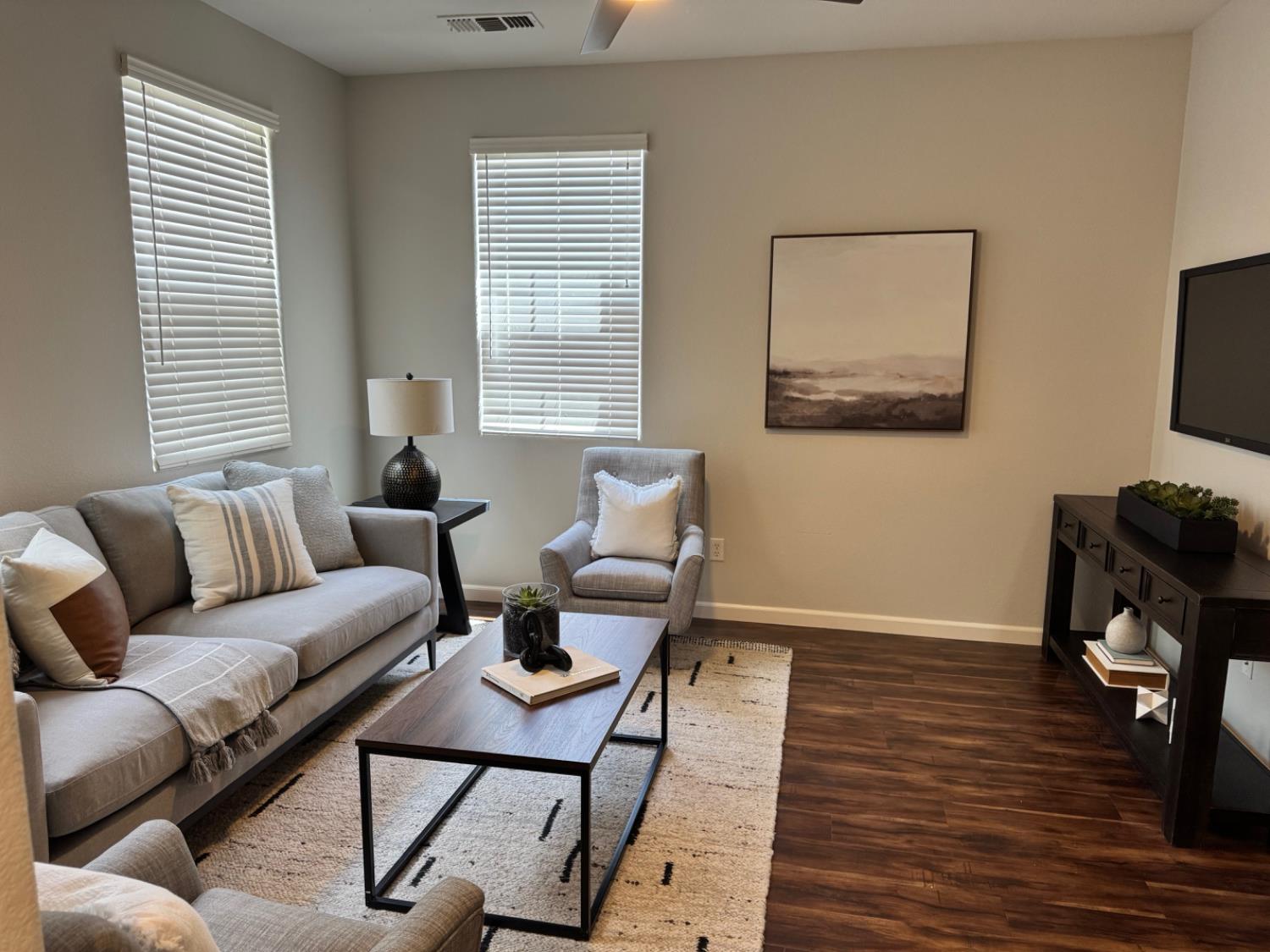 Detail Gallery Image 4 of 24 For 1983 Muscovy Rd, West Sacramento,  CA 95691 - 3 Beds | 2/1 Baths