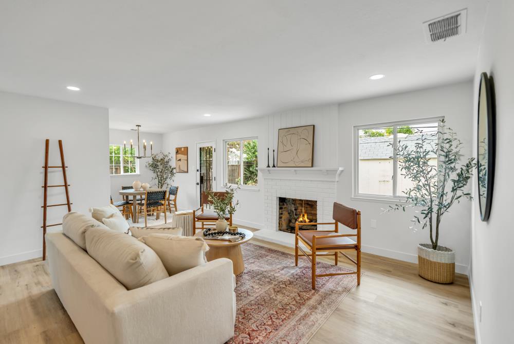 Detail Gallery Image 5 of 26 For 3805 Lankershim Way, North Highlands,  CA 95660 - 3 Beds | 2 Baths
