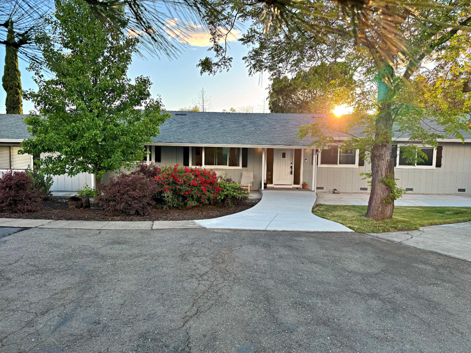 Detail Gallery Image 6 of 47 For 3781 Whispering Pines Ln, Shingle Springs,  CA 95682 - 3 Beds | 2 Baths