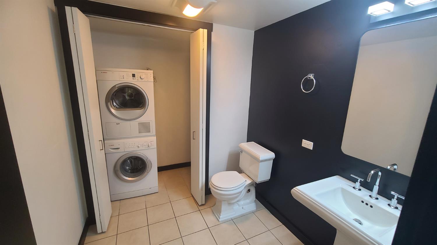 Detail Gallery Image 9 of 37 For 330 13th St 1a,  Oakland,  CA 94612 - 1 Beds | 1/1 Baths