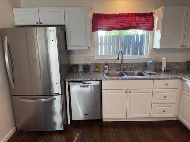 Detail Gallery Image 7 of 23 For 2548 Warrego Way, Sacramento,  CA 95826 - 4 Beds | 2 Baths