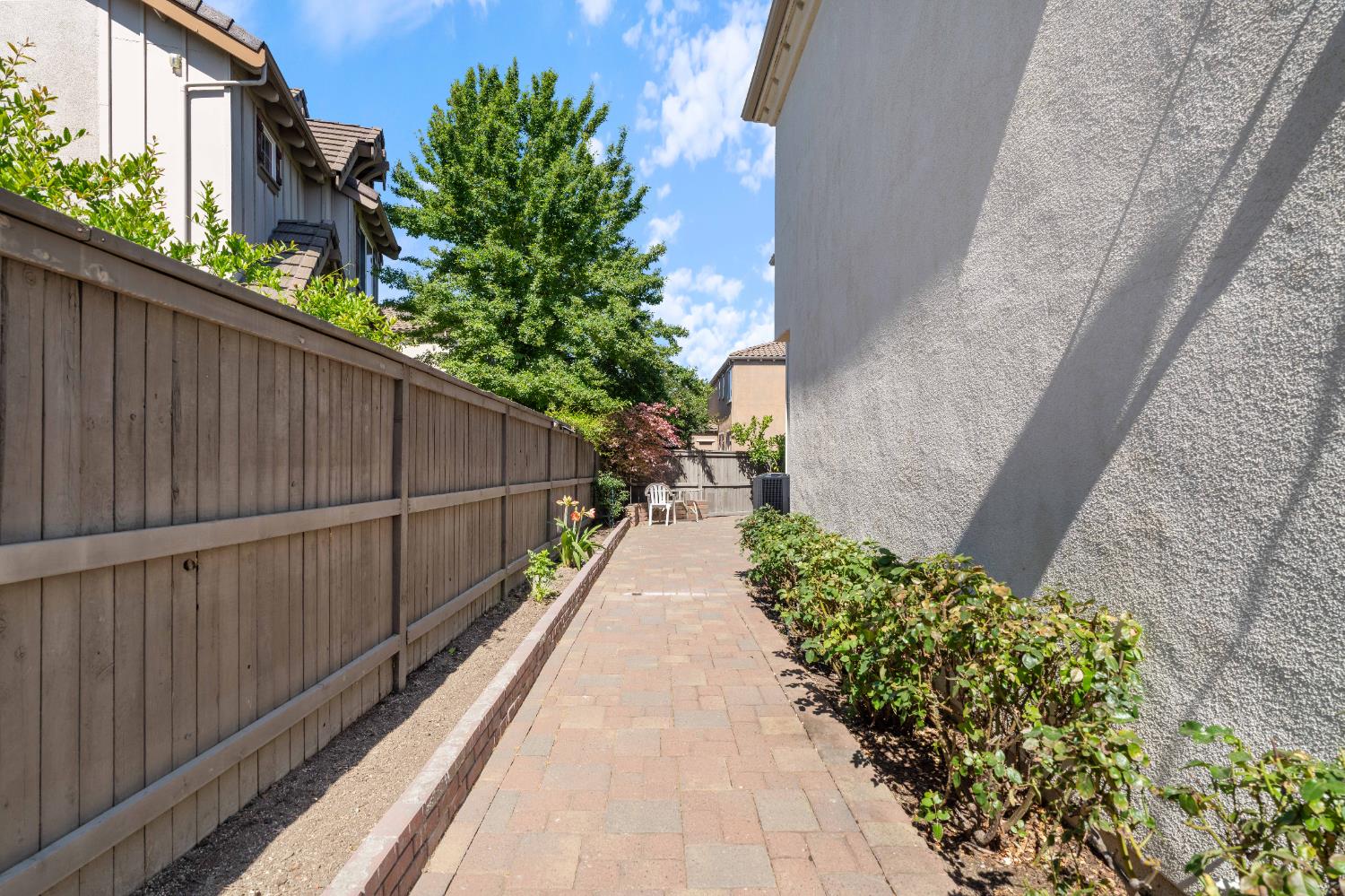 Detail Gallery Image 23 of 36 For 251 Martis Valley Cir, Sacramento,  CA 95835 - 4 Beds | 2/1 Baths