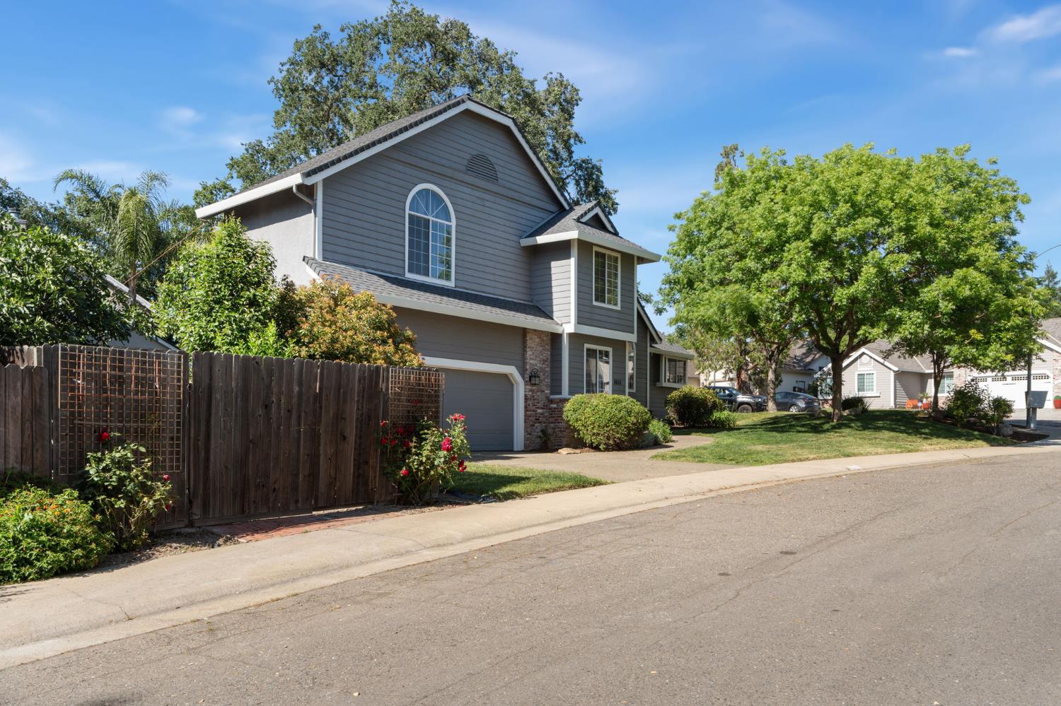 Amber Oaks Court, Fair Oaks, California image 38