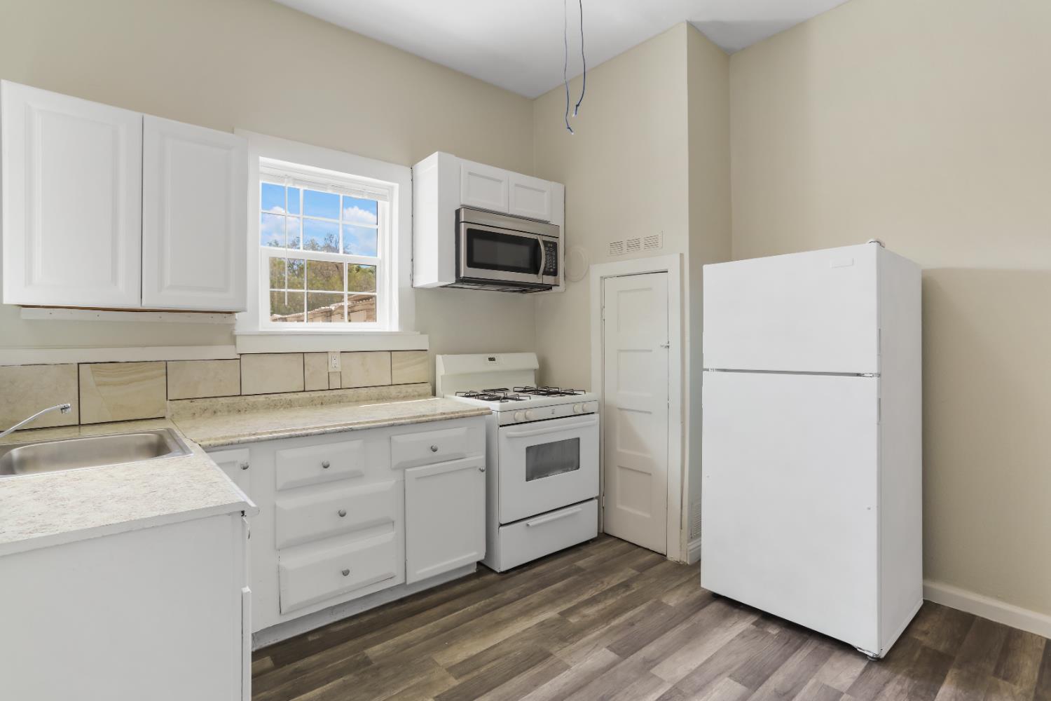 Detail Gallery Image 11 of 23 For 18 W 8th St, Tracy,  CA 95376 - – Beds | – Baths