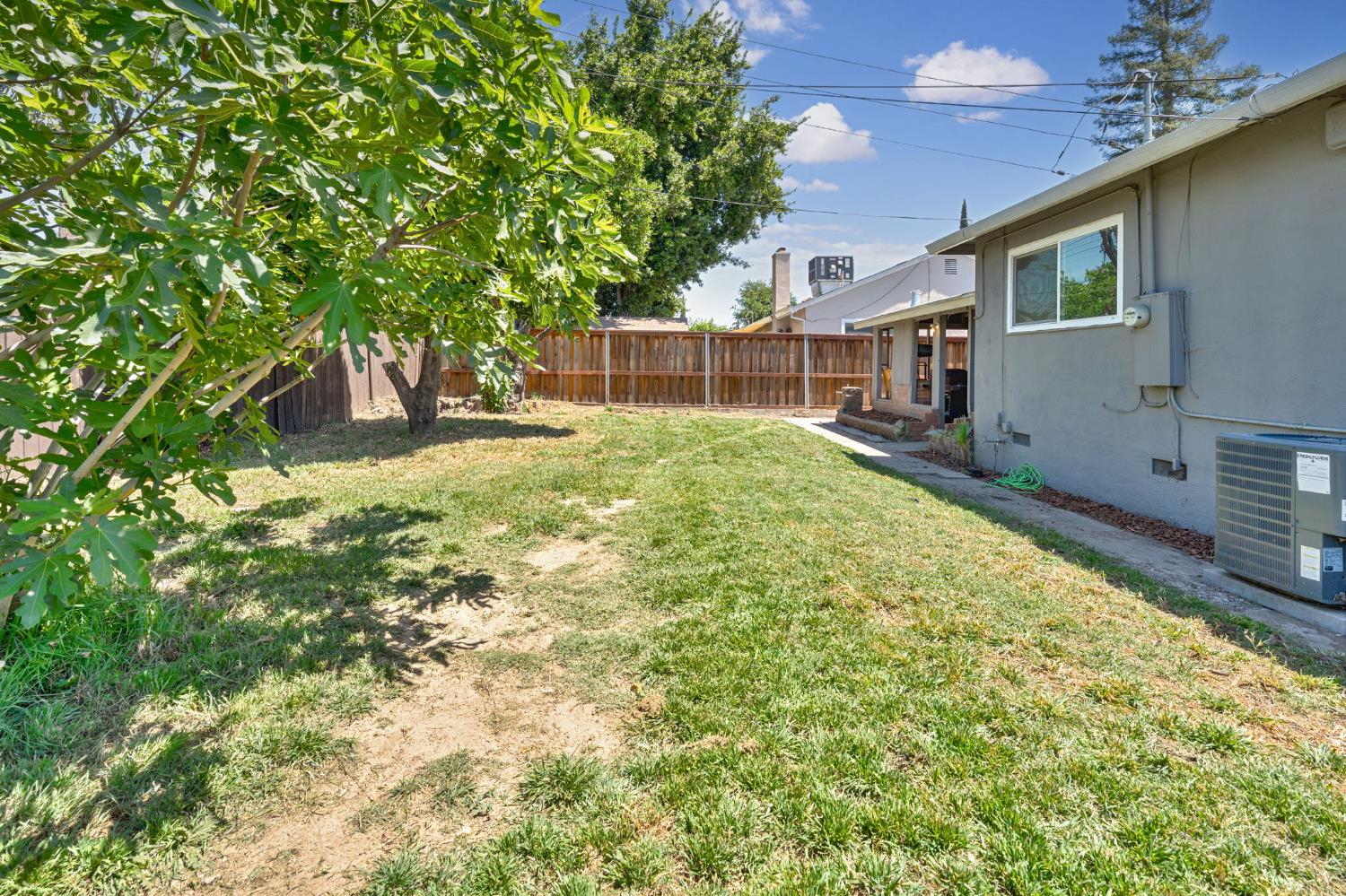 Norcut Court, Sacramento, California image 20
