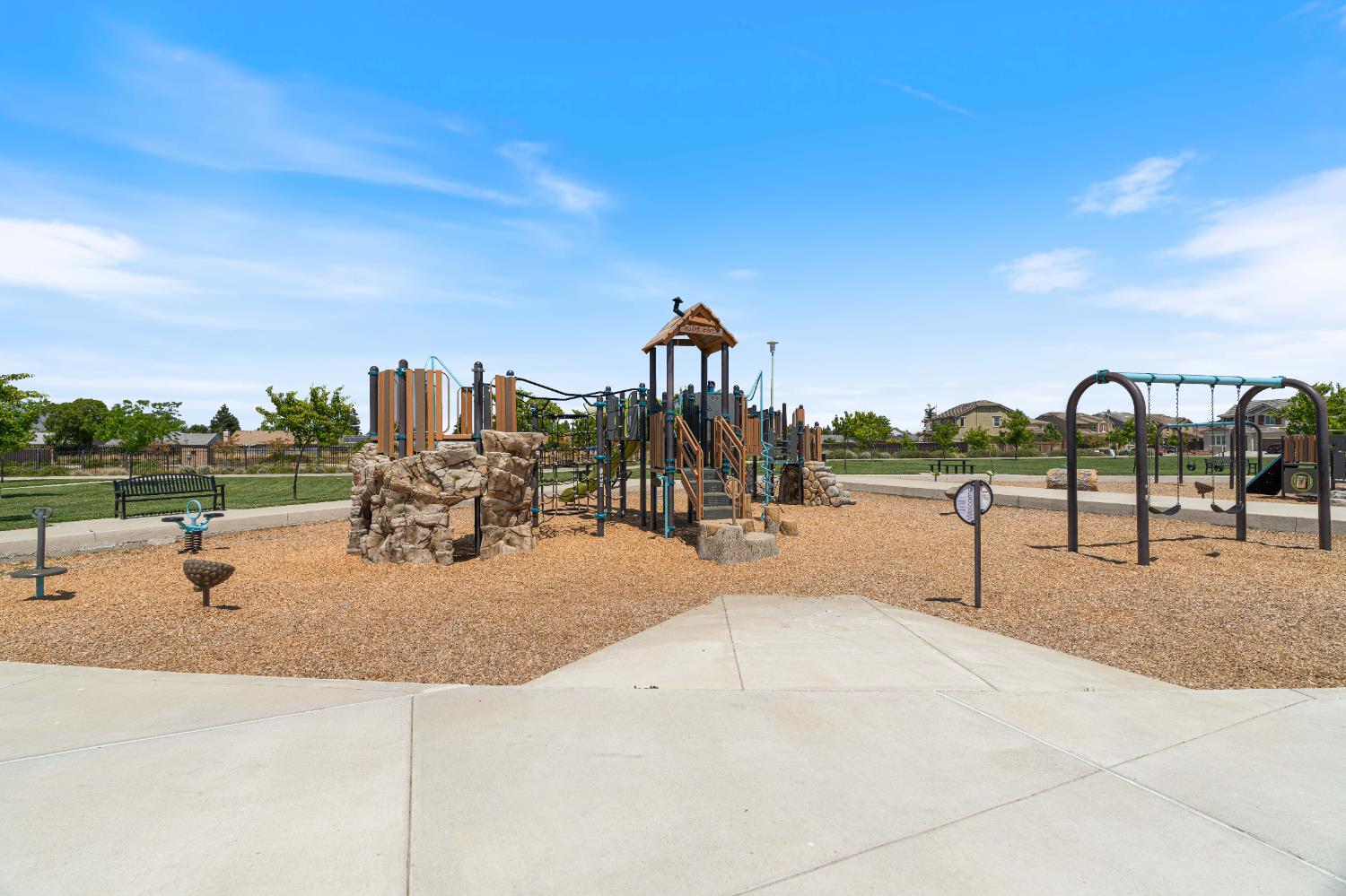 Detail Gallery Image 47 of 61 For 7753 Finnhorse Way, Sacramento,  CA 95828 - 4 Beds | 3 Baths