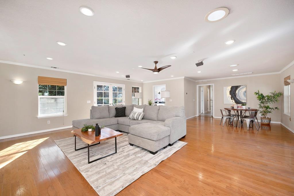 Detail Gallery Image 27 of 92 For 3710 Sutter Hill Ln, Carmichael,  CA 95608 - 4 Beds | 3/1 Baths