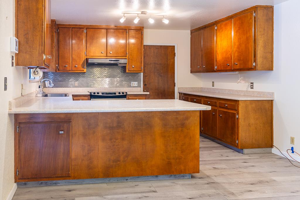 Detail Gallery Image 13 of 46 For 421 Becky Way, Waterford,  CA 95386 - 3 Beds | 2 Baths